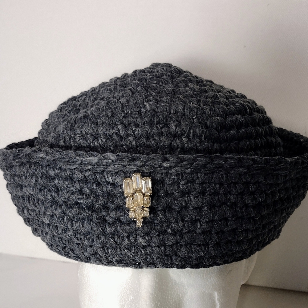 Handmade Sailor Style Grey Crocheted Non-wool Hat & Brooch NEW - Picture 7 of 12